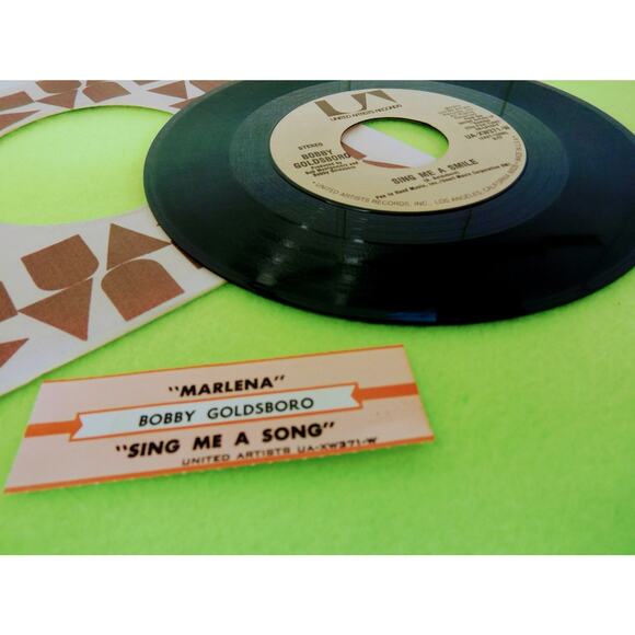 Bobby Goldsboro - Sing Me A Smile / Marlena - UA 1973 45rpm Vinyl‎ Record Single - Picture 8 of 9